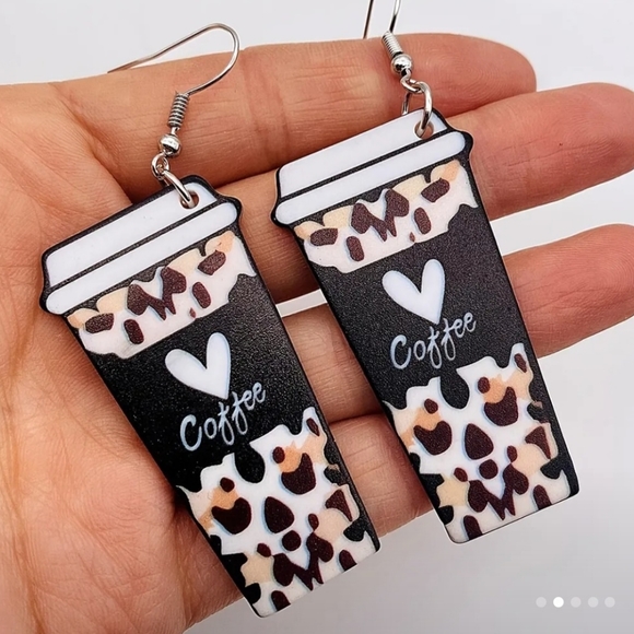 Leopard Coffee Heart Cup Earrings - Picture 10 of 11